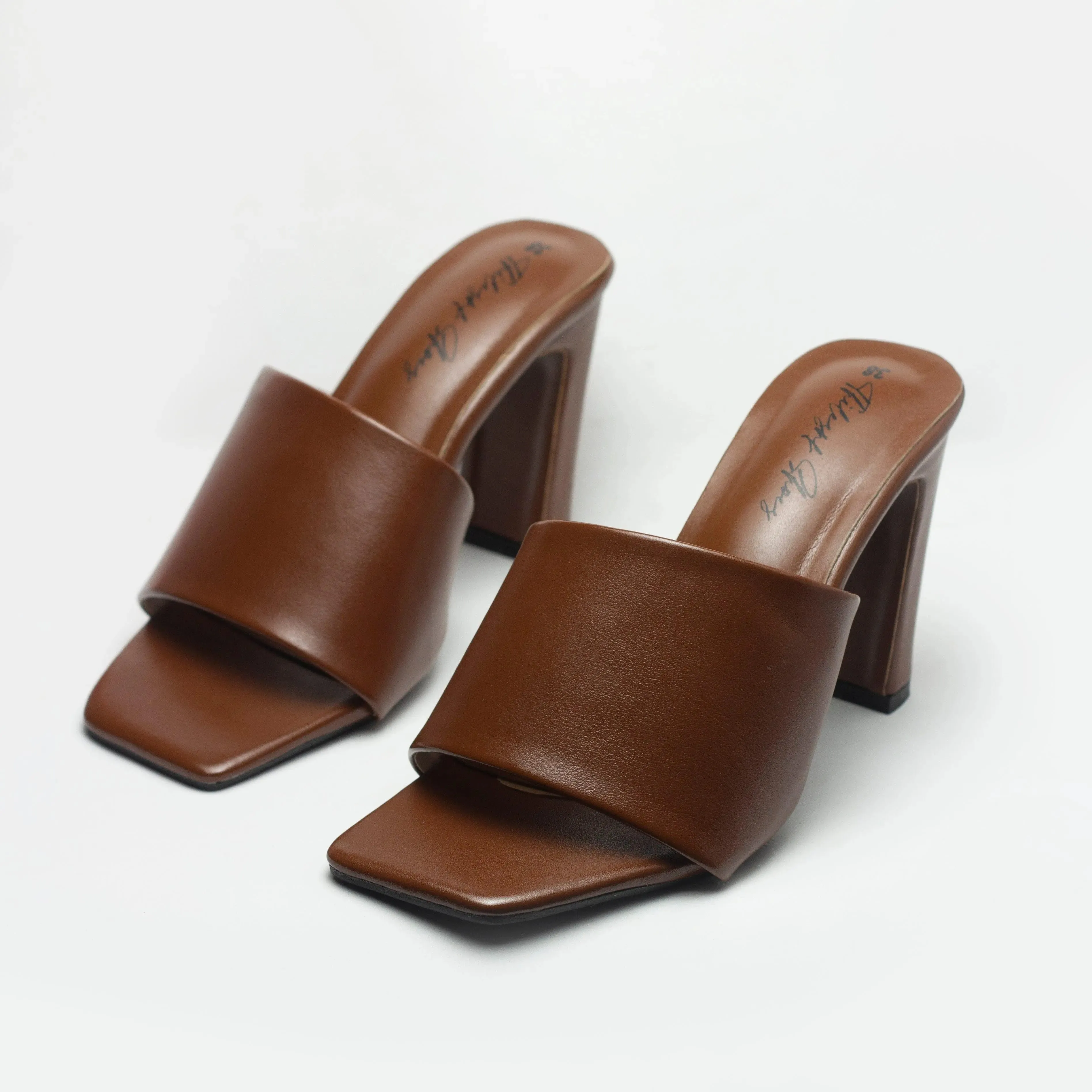 Discover Stylish Black Heels