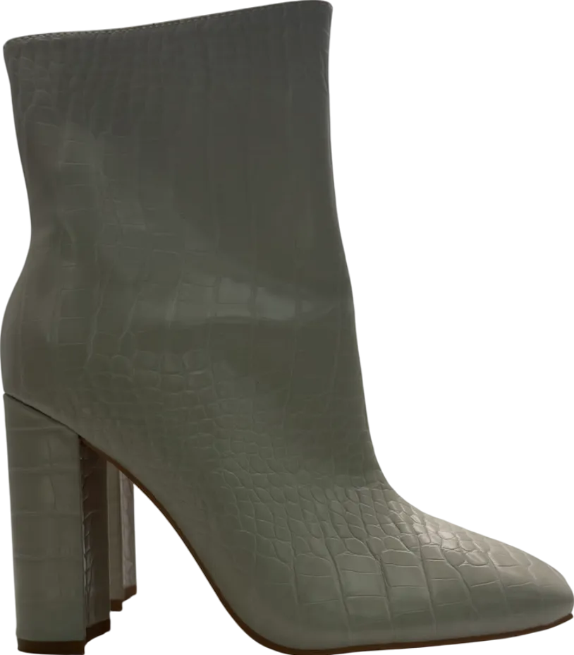 PrettyLittleThing Cream Beige Pu Croc Square Toe Flat Heeled Ankle Boots UK 6 EU 39 