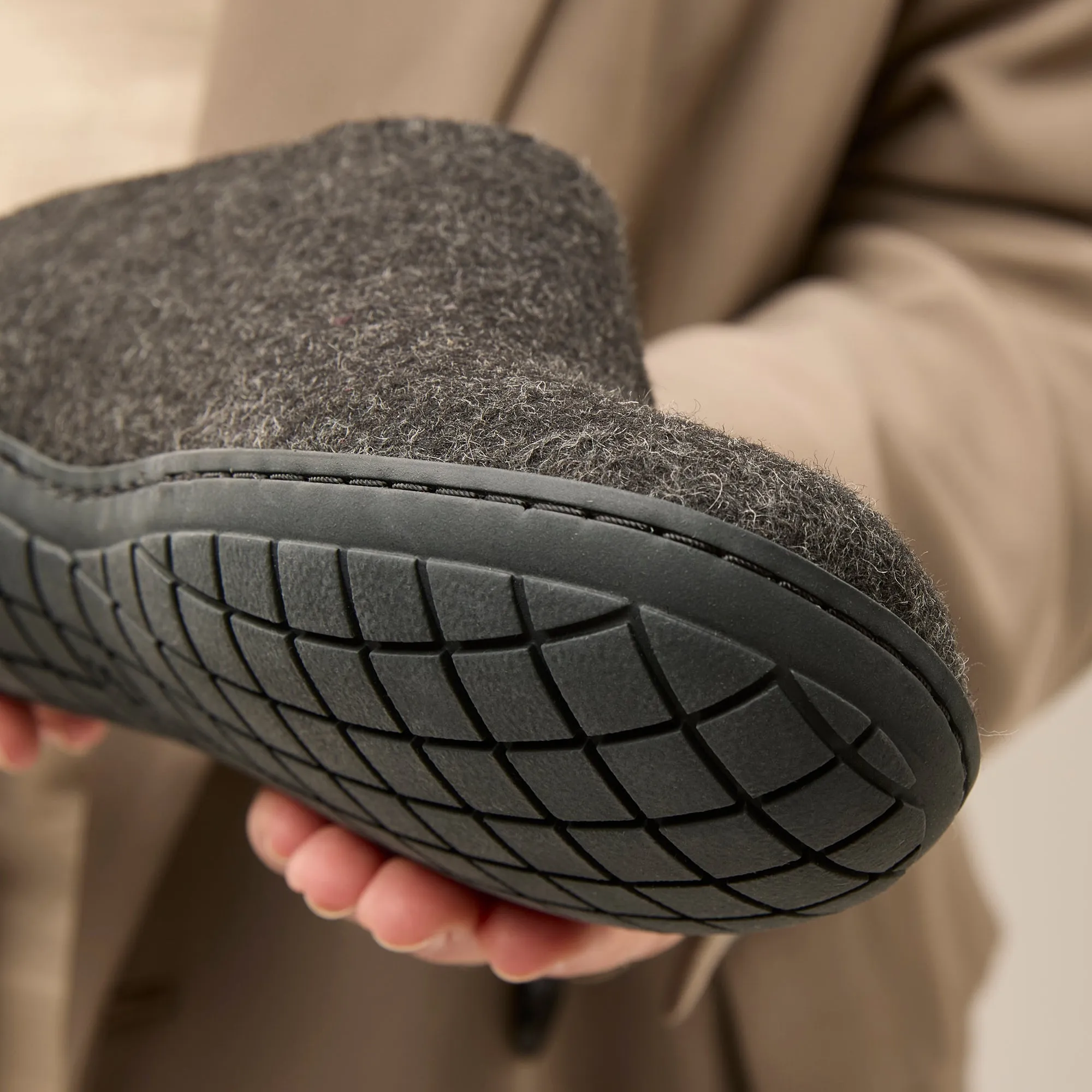 Slip-on with natural rubber sole - black - Charcoal