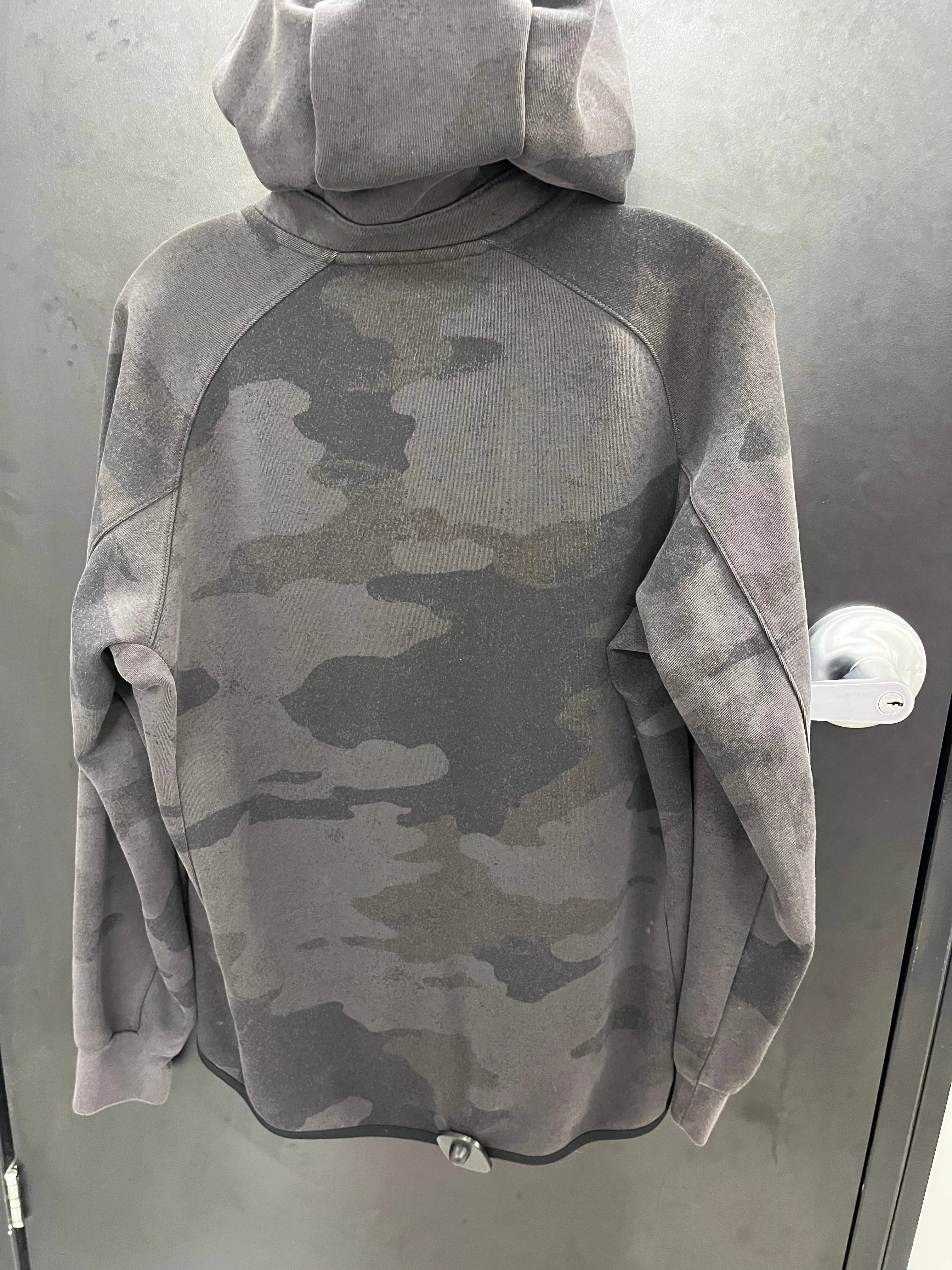 Uniqlo Outerwear Size Medium 5478